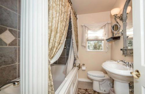 Joyful Cottage Rental for Couples with Poolside Cabana near San Antonio, TX - Foto 20