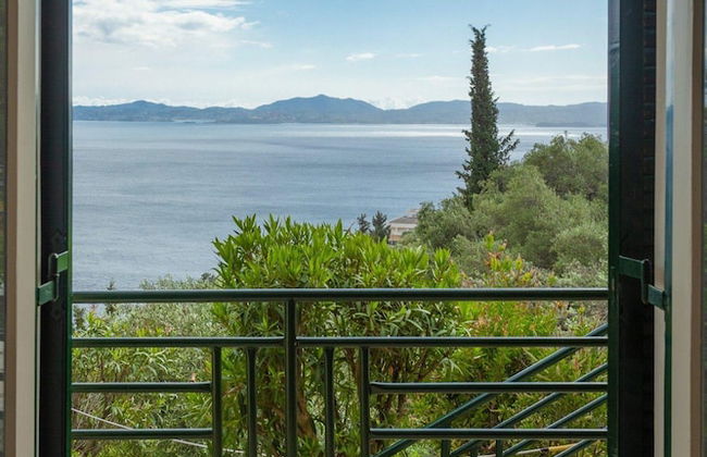 Sofia Large Private Pool Walk to Beach Sea Views A C Wifi Car Not Required - 1552 - Photo 20