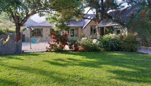 grange rénovée en gîte/maison/chalet - Foto 1, Garden view
