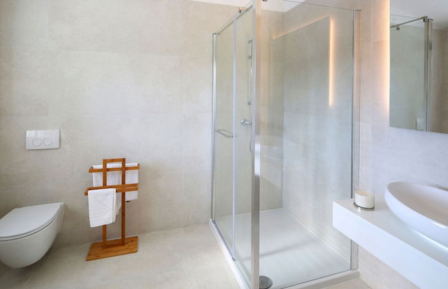 Deluxe Villa in Šibenik near Lake - Photo 18