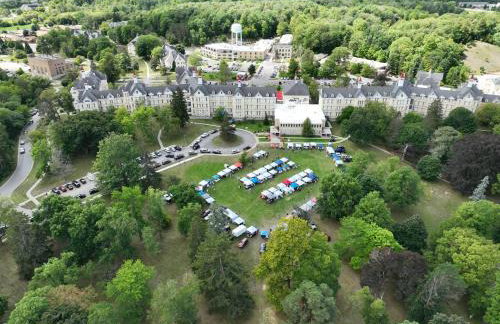 Condo at The Commons - Foto 21