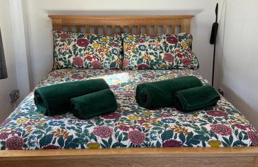 Studio with a View - Photo 3