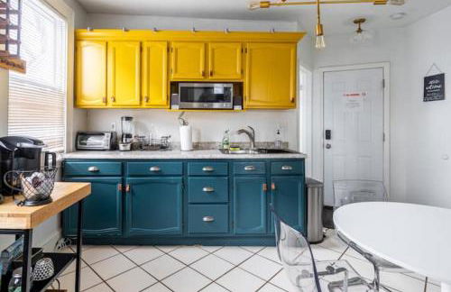 Revamped 3BR Apt with Easy Check-In Family-Friendly - Foto 37