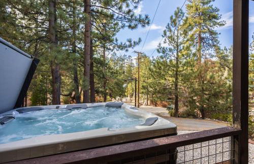Ultimate Lakeview Lodge and ON THE LAKE! with a Hot-Tub! - Foto 9