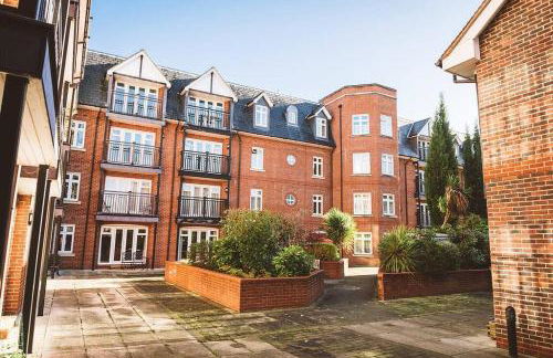 ! LARGE ! Apartment Central Leatherhead Sleeps 6! - Foto 22