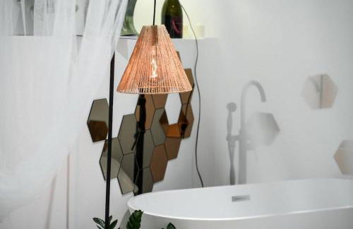 Deluxe Artistic Loft - Photo 29