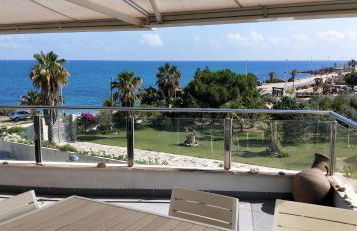 Ático-dúplex geniales vistas al mar - Foto 1