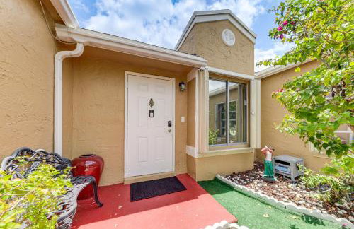 Screened Patio and Pool Boca Raton Retreat - Photo 23