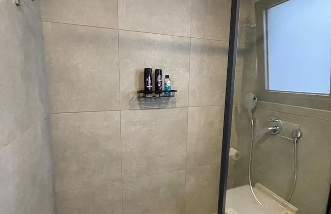 Charming 2 Bedroom Garden Suite Getaway - Photo 24