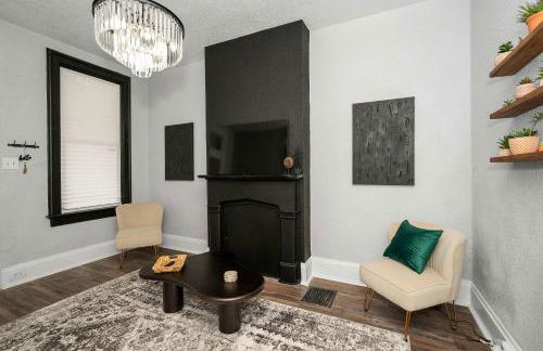 Stylish Modern Gem in the HIlls - Foto 2