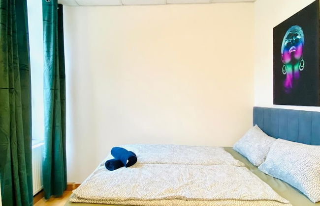 Stylish Shared 3-Bedroom Stay Near City - Foto 12