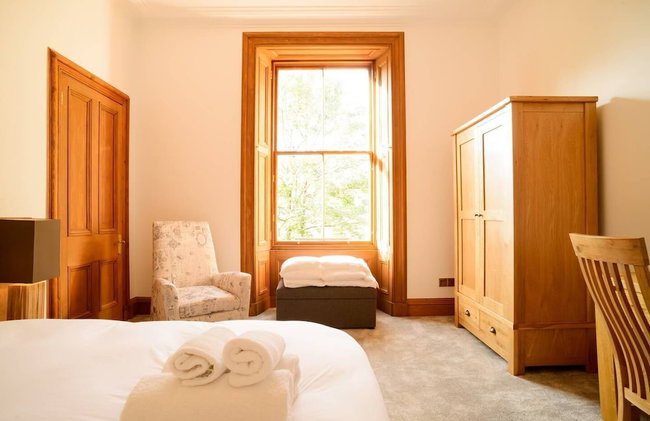 JOIVY 5 Bedroom Apt Near Meadows & George Square - Foto 5