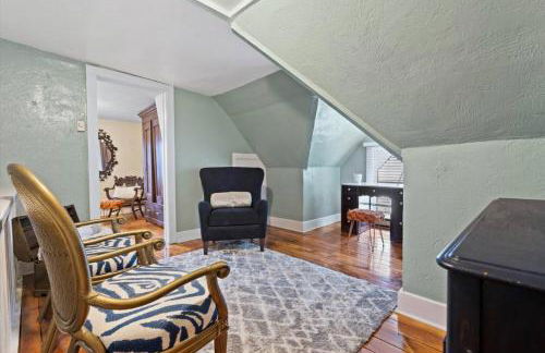 4 Bedroom 3 Story Townhouse with Free Parking - Foto 6