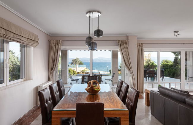 Eretria Luxurious Seafront Villa - Photo 39
