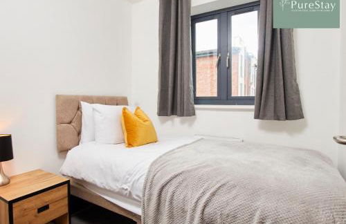 Stylish 5-bedroom Manchester Retreat Sleeps 9 by PureStay - Foto 15