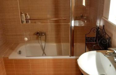 Alma-Maroon Klara & Rachel - Photo 21