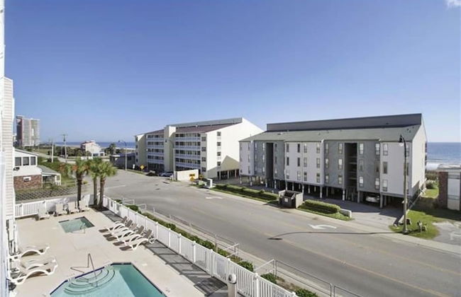 Luxurious Home with Theatre Room - Foto 43