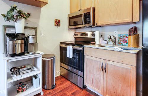 Canal-Front Retreat with Hot Tub and Dock in Tavares - Photo 10