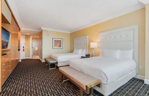 TRUMP 56th Floor - Sphere and Strip View - No Resort Fees - Photo 9