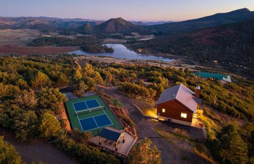 Wild Moon Ranch with Pickleball, Cedar Tub, Views - Foto 54