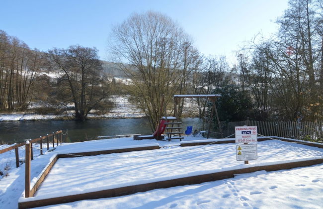 Lovely Modern Cottage With Sauna, Bubble Baths and Even a Beach on the River - Photo 23