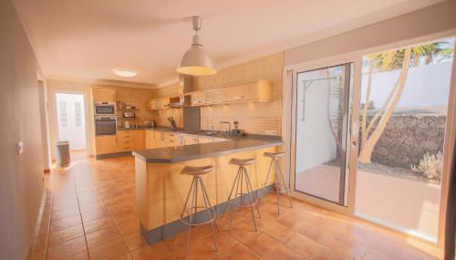 Casa Conil with a private 25 meter heated pool - Foto 4