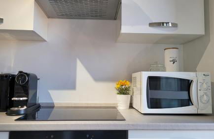 Rent Apartment - Stylish House Free WiFi-Parking-Airport - Photo 14