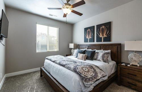 Paradise Village 113 Water Park and Kids Cove, Ping Pong, XBOX 360, Games, Beautiful Mountain Views, and More - Foto 31