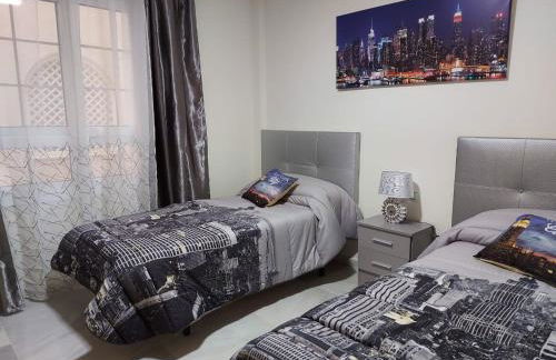 Moderno apto con vistas al puerto, aire acondicionado,wifi,piscina,fácil aparcamiento - Foto 7