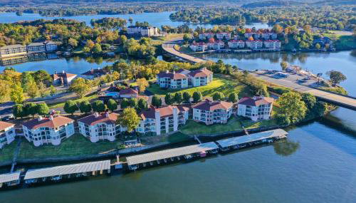 Pool and Dock Access Lakefront Hot Springs Condo! - Foto 3