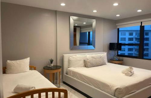 Ocean front 2 Bedroom and 2 Bathroom apartment at The Alexander Resort - Foto 28