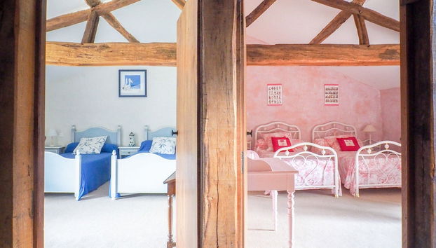 Holiday Home in Saint-laurent-de-la-salle With Pool - Foto 3, Quarto