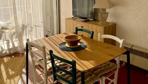 Idyllique ! Terrasse vue jardin et montagne, parking, local à vélos, à 2 pas de la plage et piscine de mai à septembre ! - Foto 3, Garden view