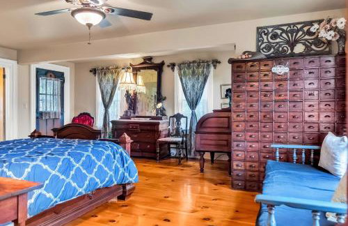 Hot Tub and Large Yard Elegant Deansboro Getaway - Foto 19