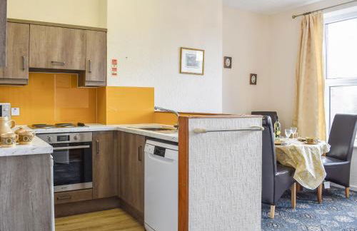 Whitby Apartment - Photo 5