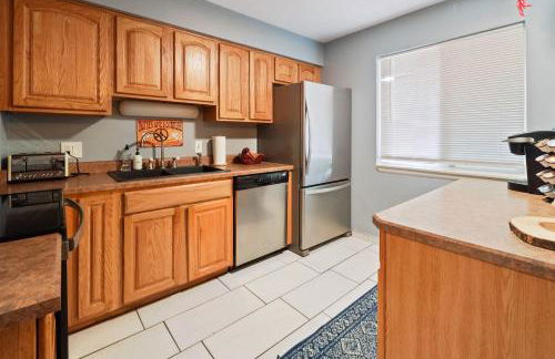 Vibrant and spacious 3 level home by park - Foto 15