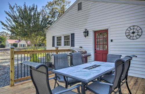 Peaceful Renovated Home with Deck on Half Acre! - Foto 22