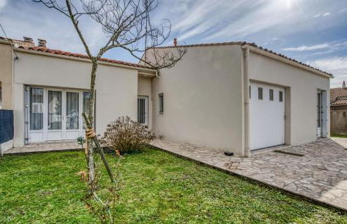 3 Bedroom Gorgeous Home In Rochefort - Foto 13