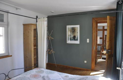 Geibelhof - Apartments in mediterraner Hofreite nahe Frankfurt am Main - Photo 9