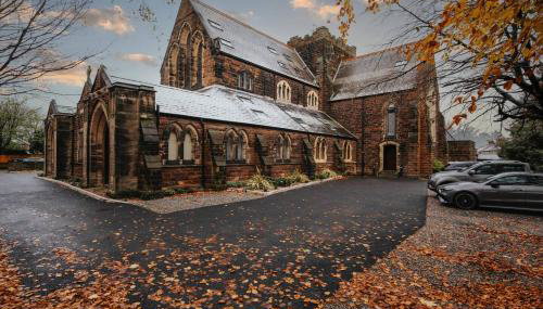 The Spire! 1800s Church Rare Find Free Parking - Foto 1