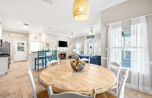 Andrea's Island - PET FRIENDLY - BEACH SERVICE-SLEEPS12!! - Foto 13