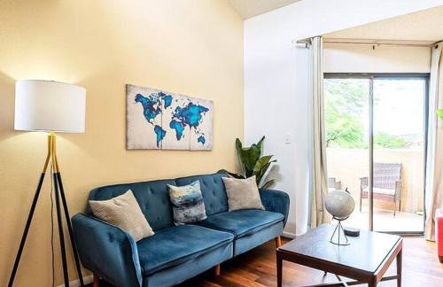 Sunny King-sized 1BD Condo near UofA and UMC w Pool, Parking - Foto 4