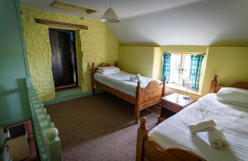 School House, cosy cottage for 12 with hot tub in the Peak District - Photo 48