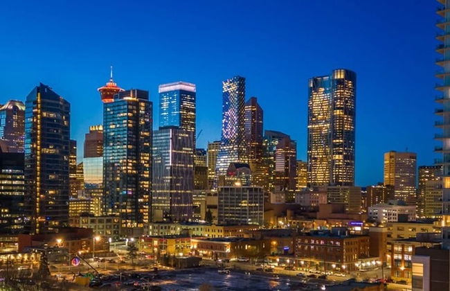 By Stampede Free Parking Banff Pass Wine More - Photo 40