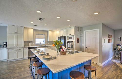 Waterfront Lake Placid Home with Dock and Fire Pit - Foto 8