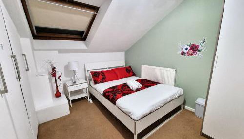 *F1*5GH* Setup for your most relaxed & amazing stay + Free Parking + Free Fast WiFi * - Foto 3