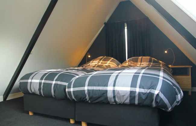 Peacefule Holiday Home for 2 People in Heiloo near Egmond - Photo 3