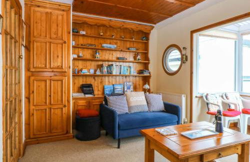 Min Y Traeth - Photo 7