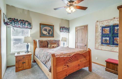 20 Mi to Taos Ski Valley Secluded Mtn-View Cabin! - Foto 11