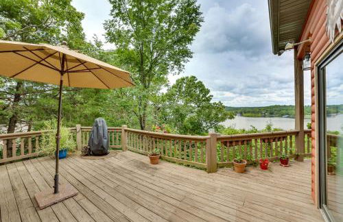 Decks and Views Spacious Cabin Near Table Rock Lake - Foto 31